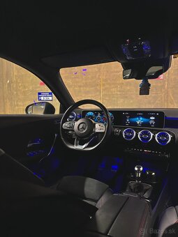 Mercedes-Benz A 200 AMG - 12