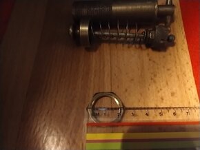 Ručná olejová pumpa určená na presné dávkovanie maziva - 12