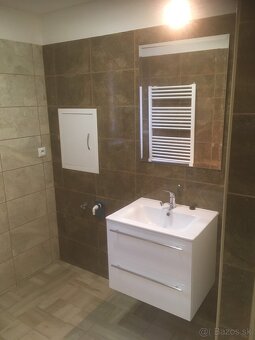 🏠 65M2 BYT HANDLOVÁ TOP LOKALITA - 12