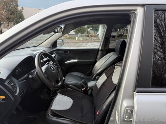 KIA Sportage 2.0 CRDI - 12