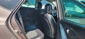 Hyundai IX 35 2.0 Crdi 100 kW 4x4 Lock - 12