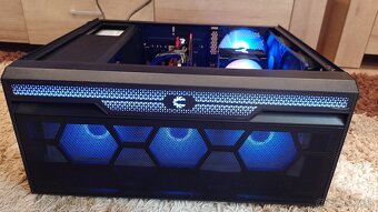 Predam-Herný PC/MSI-GeForce GTX 1080-GAMING/Ryzen 5 2600X/32 - 12