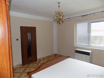 Na predaj 3 izb. dom s letnou kuchynkou  v Tvrdošovciach  . - 12