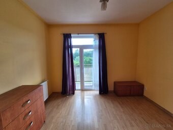 NA PREDAJ 2i byt v lukratívnej časti obce NEMŠOVÁ - 12