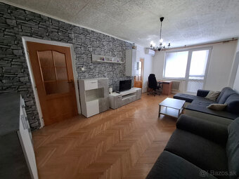 Na predaj 3 izbový byt s komorou 74 m2 v centre mesta Senica - 12