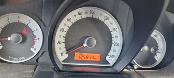 Kia Ceed 1.6 92kw 2009, červená metalíza - 12