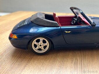 Porsche 993 Cabriolet 1:18 Bburago - 12