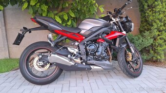 Triumph Street Triple 675 R - 12