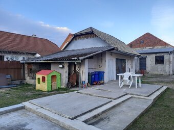 Na predaj 4-izbový rodinný dom - 12