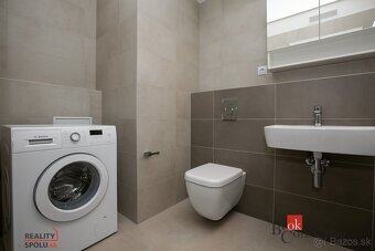 Príjemné rodinné bývanie v srdci Jégeho Aleje s parkovaním / - 12