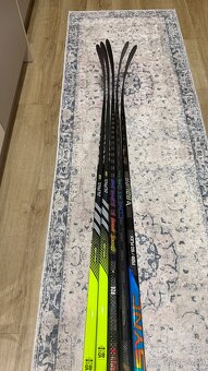 🔥 ZABALENÉ HOKEJKY ĽAVAČKY - BAUER + CCM 🔥 - 12