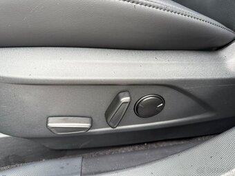 Ford Mustang Mach-E 75,7kWh AWD 4x4, Full LED, ACC - 12