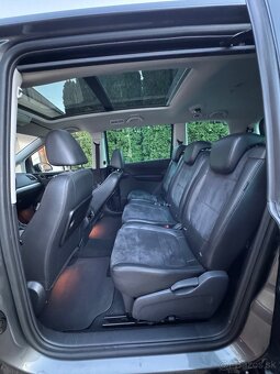 Vw Sharan 2.0TDI 130kw DSG 7miestne+Panorama+Led - 12