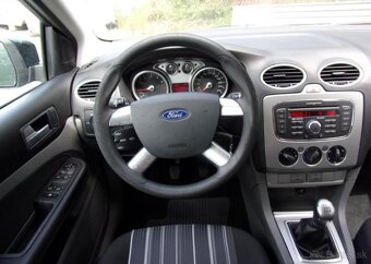 Ford Focus 1.6i 74kW 193 000KM TAŽNÉ ZAŘ. benzín manuál - 12
