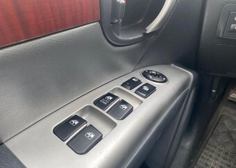 Hyundai Santa Fe 2.2-114KW-PANORAMA - 12