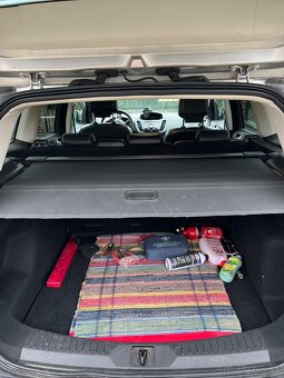 Ford Kuga - 12