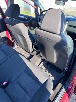 Mercedes Benz B180 - 12