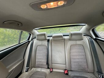 VW Passat B6 sedan 2.0TDI 103kw DSG - 12