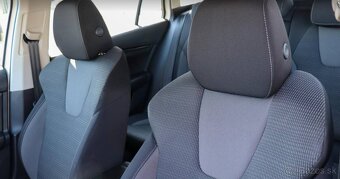 Škoda Octavia Combi 2.0 TDI Ambition DSG - 12