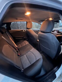 KIA Ceed 1.6 crdi - 12
