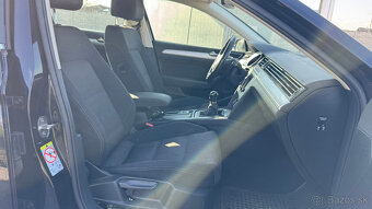 Volkswagen Passat 2.0 TDI BMT Trendline - 12