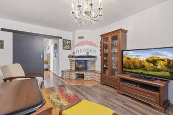 PREDAJ : REZERVOVANÉ - 4 izb. Rodinný dom 185 m2, kompletná  - 12