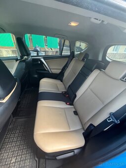 Toyota RAV4, 2.5 Hybrid, executive, 4x4 -  spoľahlivé SUV - 12