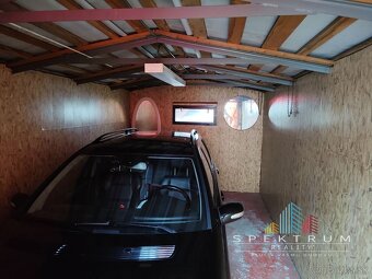 SPEKTRUM REALITY- Na  Predaj  chata s garážou - 301 m2, Tuži - 12