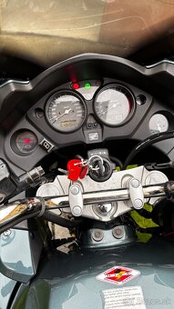 Honda CBF 1000A - 12
