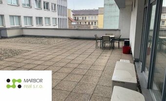 Na prenájom kancelársky priestor - v OC GASTRODOM v KE na Ml - 12