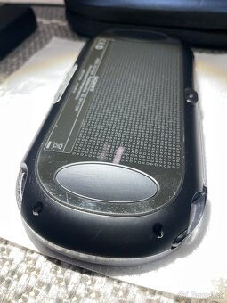 PS VITA PCH-1004 Oled 16GB / komplet box - 12