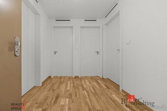 Na predaj 2-izbový byt v projekte Metropolis – výhľad, štýl  - 12