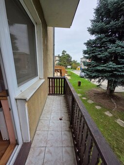 Tehlový,zariadený 4 izbový byt, 74 m2 + loggia, Košeca. - 12
