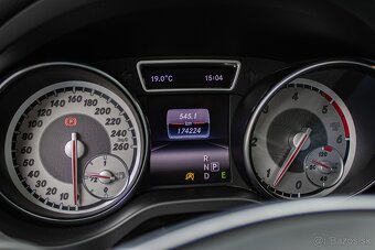 Mercedes-Benz GLA 200 d 4MATIC - 12