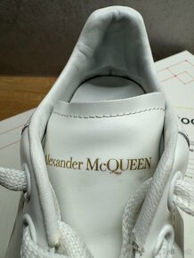 Alexander McQueen Oversized White EU 40 - 12