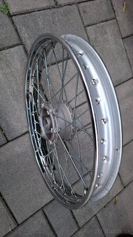 BABETTA,STADION kolesa s bielym lemom 19 palcové - 12