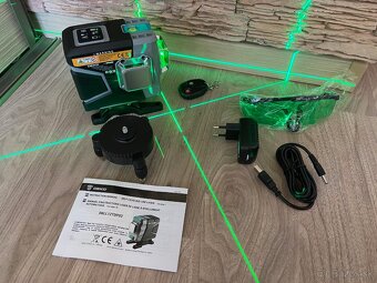 12 líniový samonivelačný 3D laser, diaľkový ovládač, 4400mAh - 12