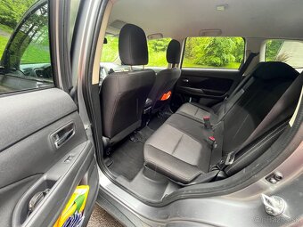 Mitsubishi Outlander 2.2 DI-D AT 4x4 2017 plna historia - 12