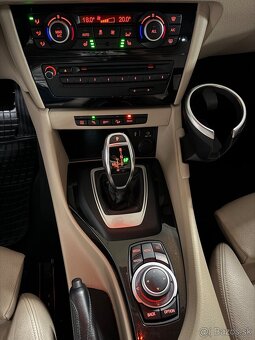 BMW X1 xDrive(4x4)18d A/T, 105kw(143ps),Bi-xenon - 12