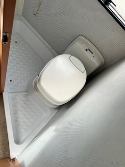 Predám udržiavane obytné auto Knaus Sport Traveller 500 D - 12