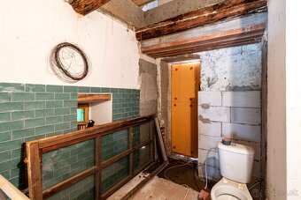 BEDES | Tradičný rodinný dom v rekonštrukcií, obec Šútovce - 12