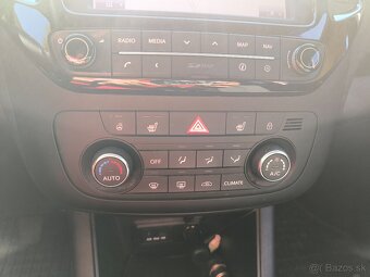 2018 Kia venga, zlatá edícia - 12