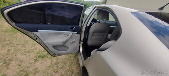 Škoda Octavia II 1.6 benzín - Ambiente - 12