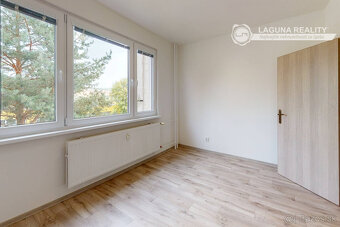 Byt 2+1 s loggiou (56 m2), sídl. Západ I. Sp. Nová Ves - 12