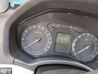 Škoda Octavia II 2005, 1.6MPi 75kW - 12