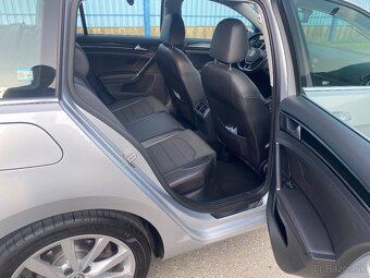 Volkswagen Golf Variant - 12