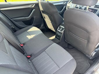 Škoda Octavia Combi 2.0 TDI Style DSG 4x4 - 12