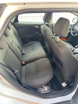 Ford focus kombi 1.6tdci 85kw - 12