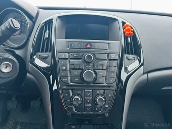 Opel Astra Sports Tourer – 1.6 diesel – výbava COSMO - 12