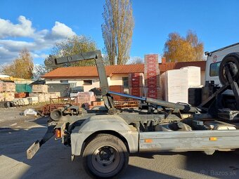 MERCEDES-BENZ ATEGO 1018 K hákový nosič kontejnerů - 12